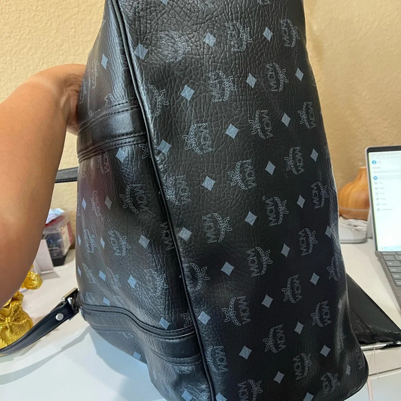 MCM Jumbo Black Visetos Tote - Picture 6 of 16